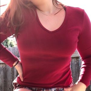 Red hot Express v neck